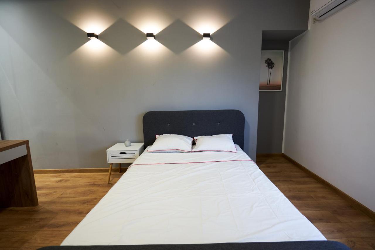 Minimalist Design Apartament In Magheru Bukurešť Exteriér fotografie